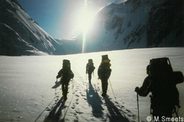 Nederlanderse expeditie '98 op weg naar C2 (Foto M. Smeets)