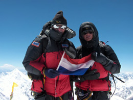 Op de top van de Gasherbrum I (8068m)